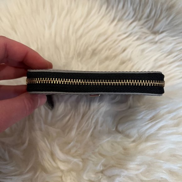 Kelly Wynne "Money Maker" Mini Wallet - Picture 5 of 9